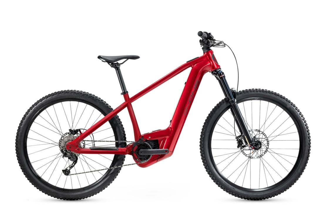 G-one BLACK HILL HT2